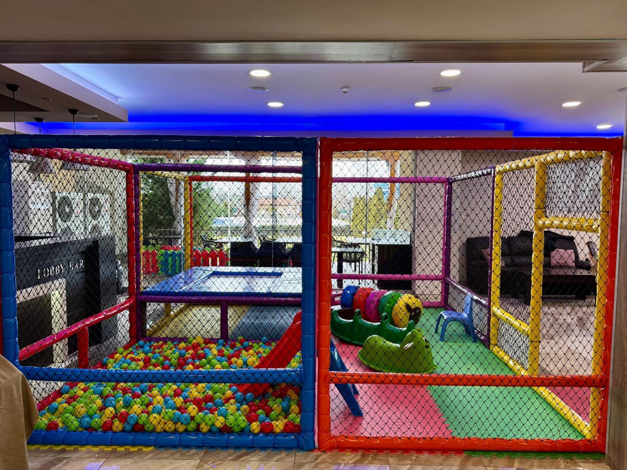 SPA Kompleks Raiski Kat Dimitrovgrad  Luaran gambar