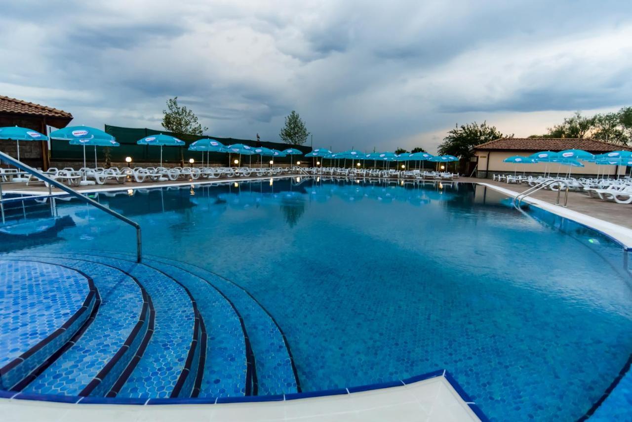 SPA Kompleks Raiski Kat Dimitrovgrad  Luaran gambar