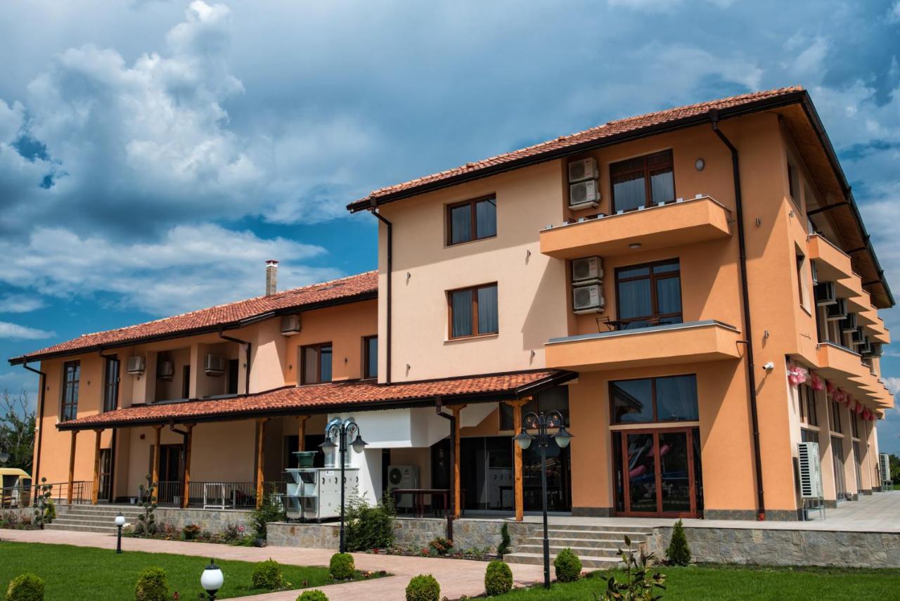 SPA Kompleks Raiski Kat Dimitrovgrad  Luaran gambar